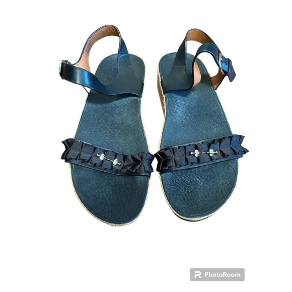 Fitflop Shoes - Fit Flop Sandals With Damon Embellishments Sz 9.